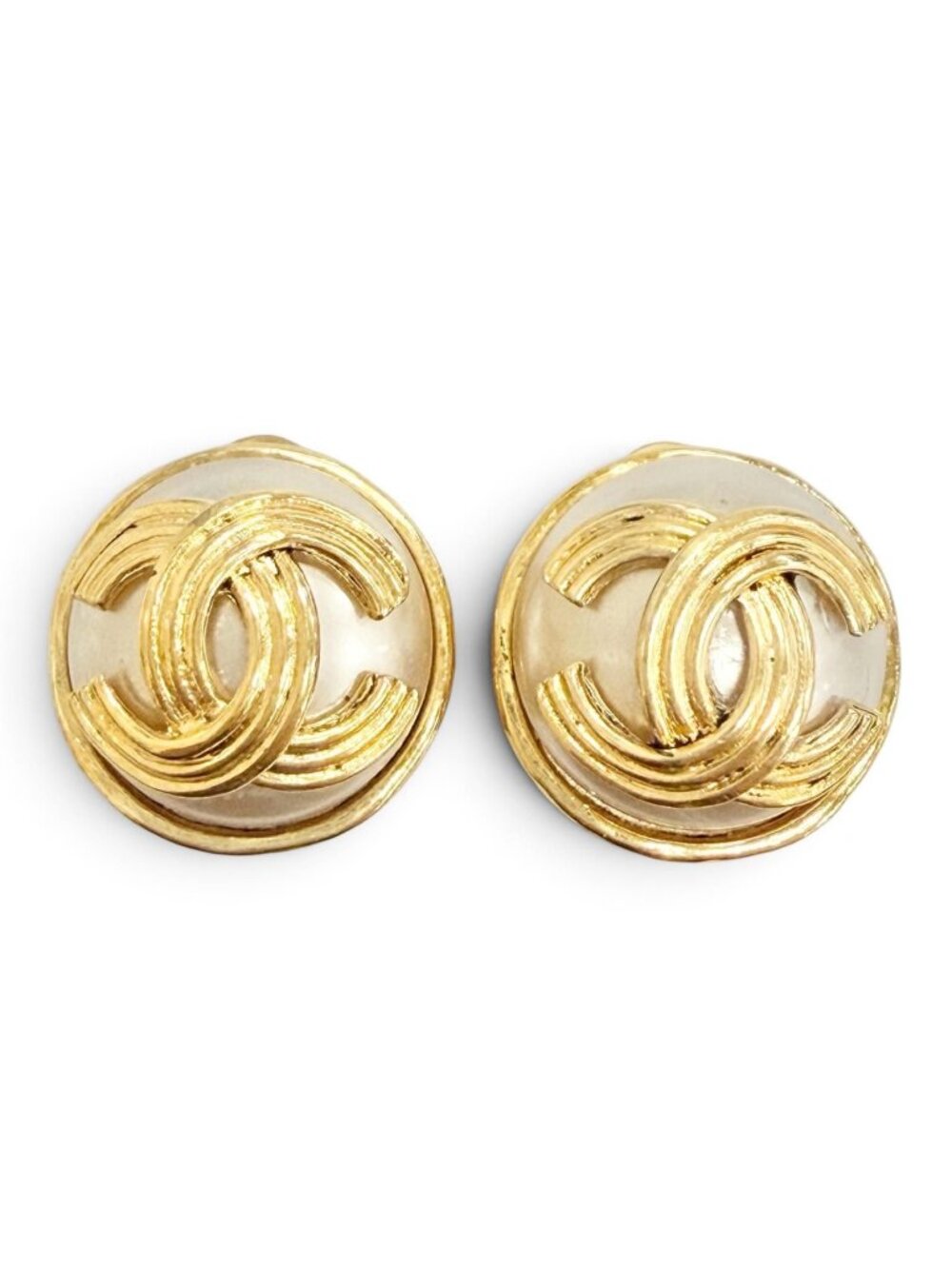 Chanel Vintage 94A CC Logo Eco Pearl Clip-On Earrings Gold French